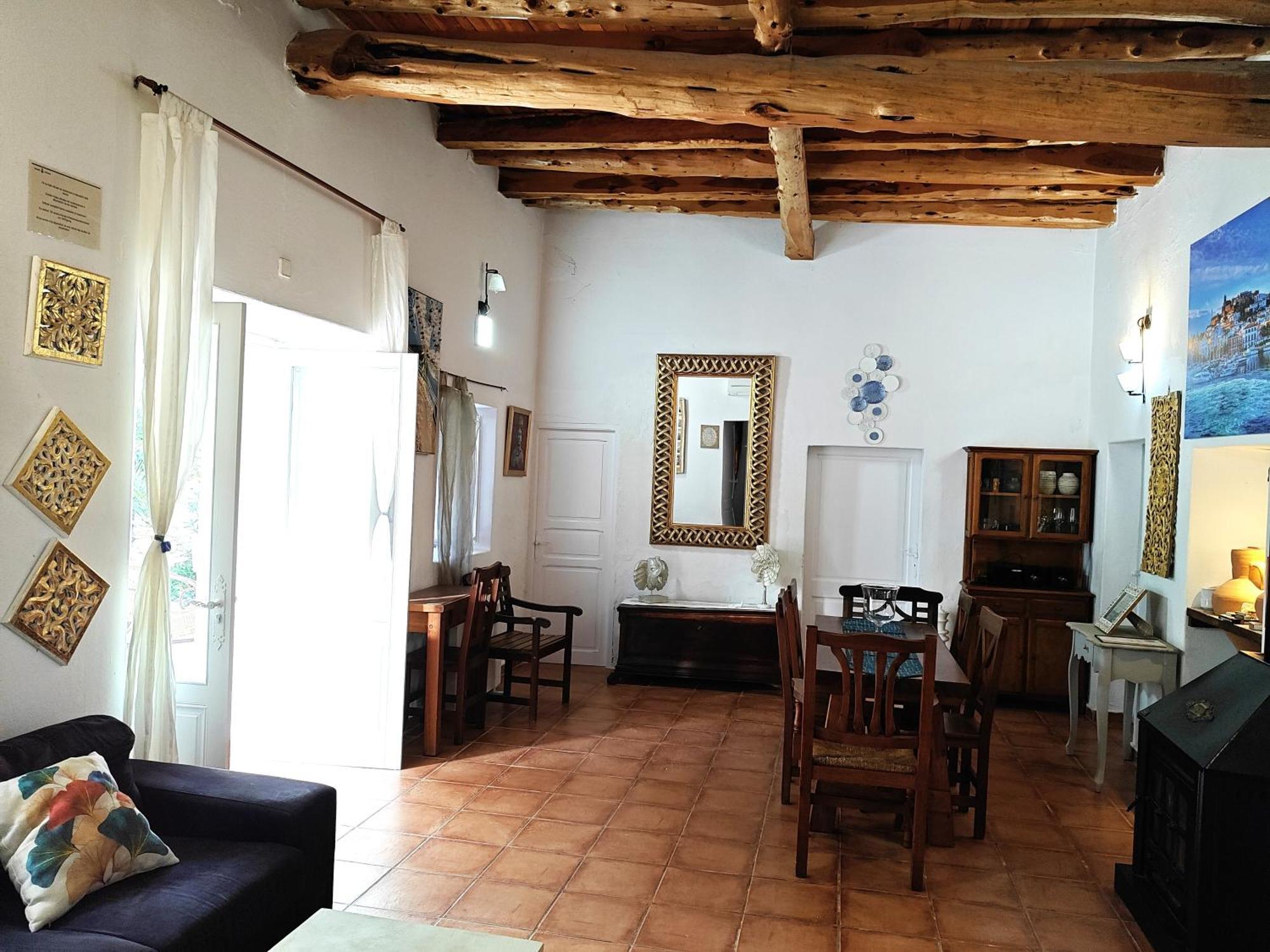 Mestreso Ibiza * Sant Joan De Labritja